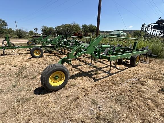 Image of John Deere 2430 equipment image 3