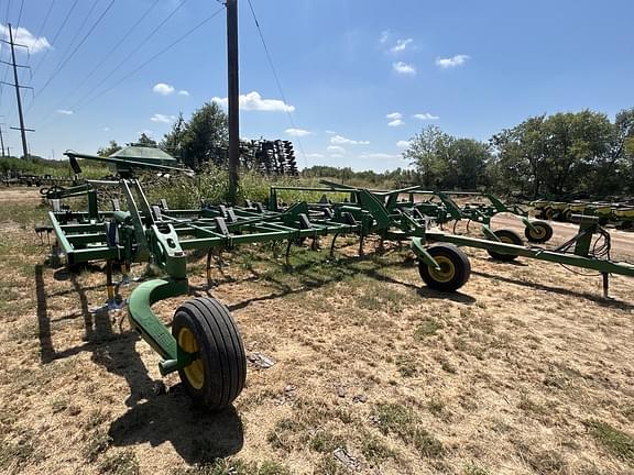 Image of John Deere 2430 equipment image 2