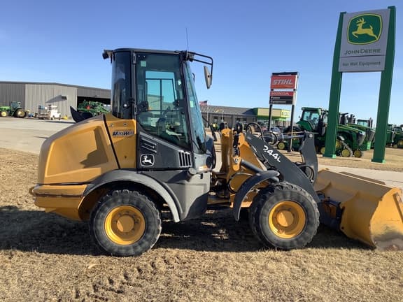 Image of John Deere 244L equipment image 2