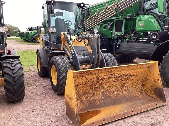 Image of John Deere 244L equipment image 3