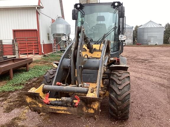 Image of John Deere 244L equipment image 3