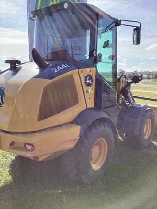 Image of John Deere 244L equipment image 4