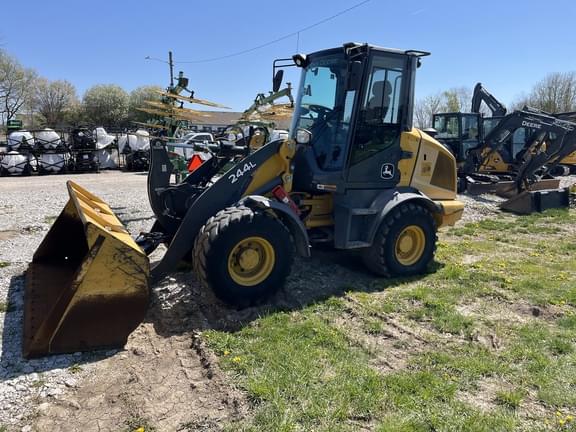 Image of John Deere 244L equipment image 1