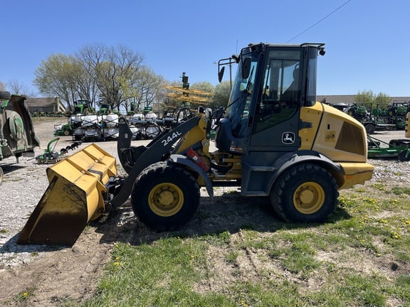 2020 John Deere 244L Equipment Image0