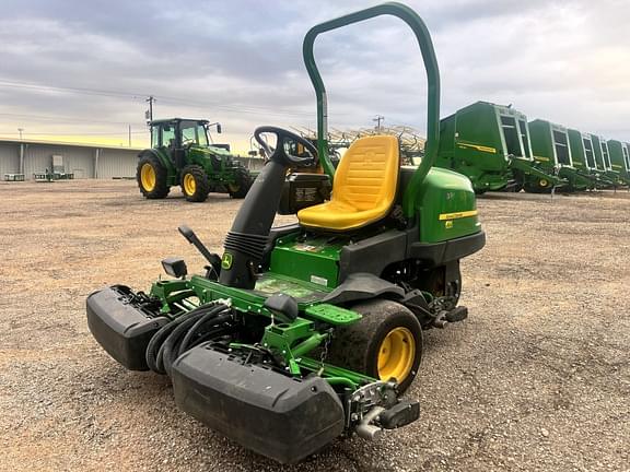 Image of John Deere 2500B equipment image 1