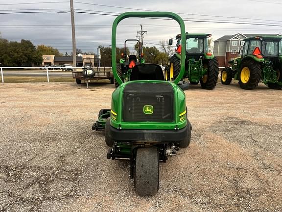 Image of John Deere 2500B equipment image 3