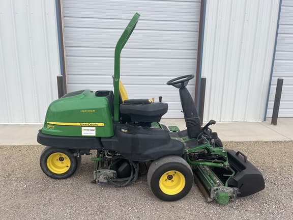 Image of John Deere 2500B equipment image 1