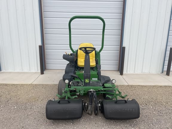 Image of John Deere 2500B equipment image 3