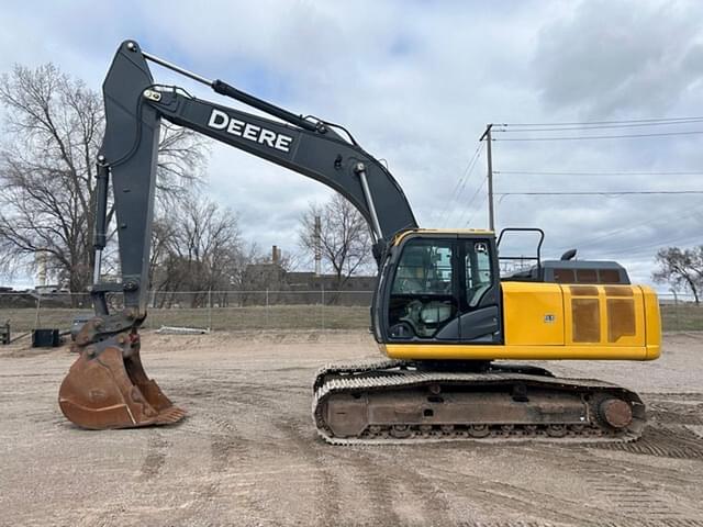 Image of John Deere 250G equipment image 1