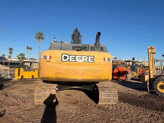 Image of John Deere 250G LC equipment image 3