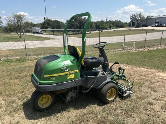Image of John Deere 2550 equipment image 3