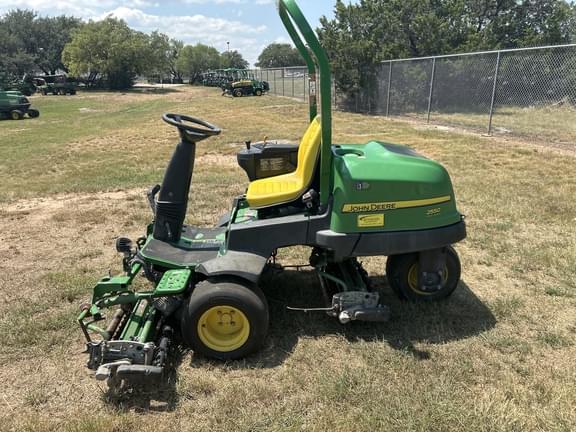 Image of John Deere 2550 Primary image