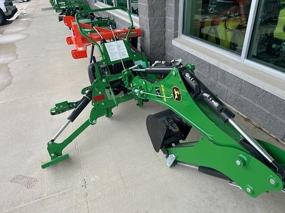 2020 John Deere 260B Equipment Image0