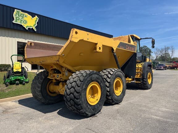 Image of John Deere 260E equipment image 1