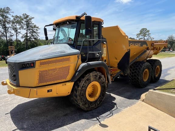 Image of John Deere 260E equipment image 4