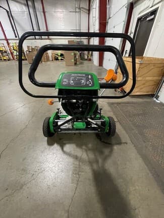 Image of John Deere 260SL equipment image 4