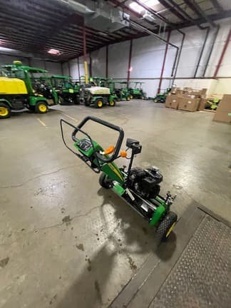 Image of John Deere 260SL equipment image 2