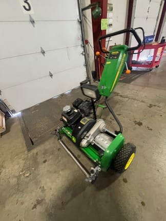 2020 John Deere 260SL Equipment Image0