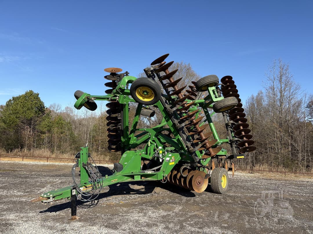 Image of John Deere 2633 Primary image