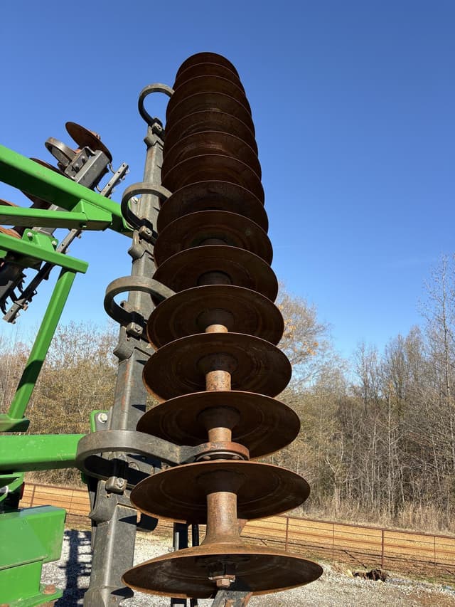 Image of John Deere 2633 equipment image 1