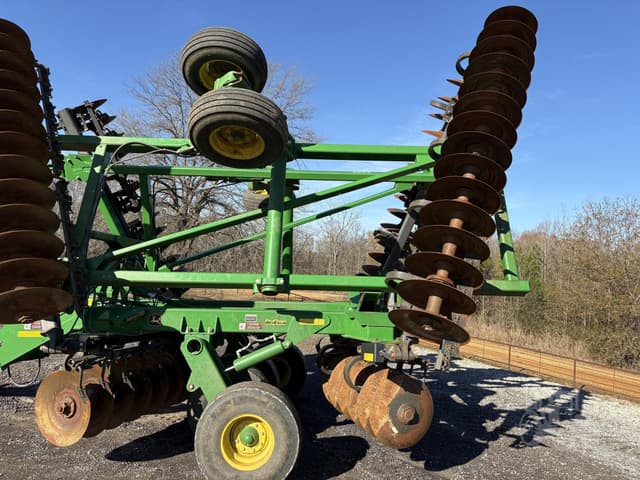 Image of John Deere 2633 equipment image 3