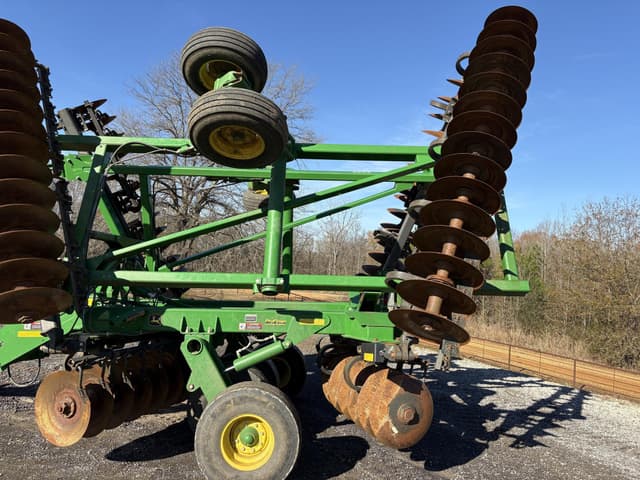 Image of John Deere 2633 equipment image 3