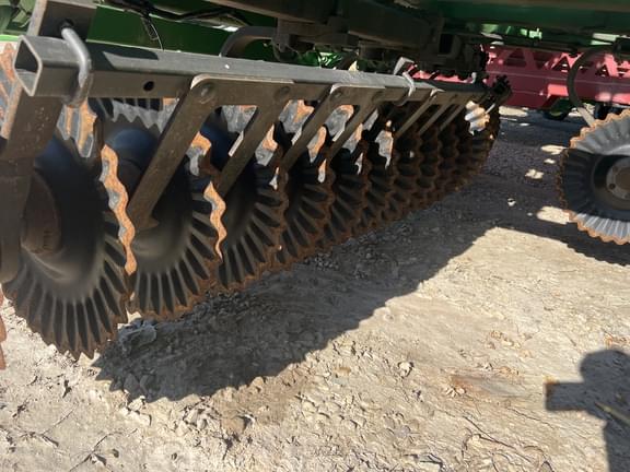 Image of John Deere 2660VT equipment image 2