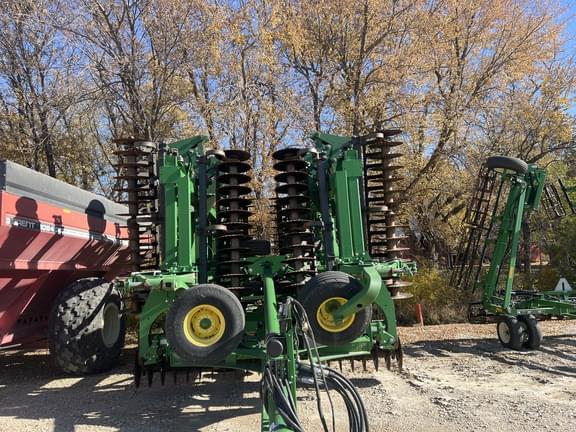 Image of John Deere 2660VT equipment image 1