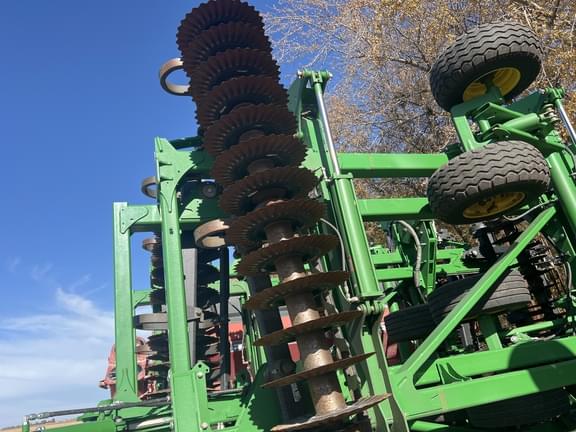 Image of John Deere 2660VT equipment image 4