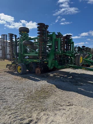 Image of John Deere 2660VT Image 1