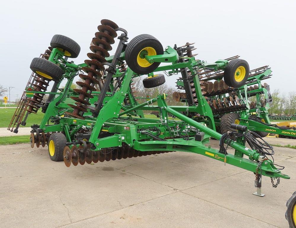 Image of John Deere 2660VT Primary image