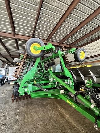Image of John Deere 2660VT equipment image 1