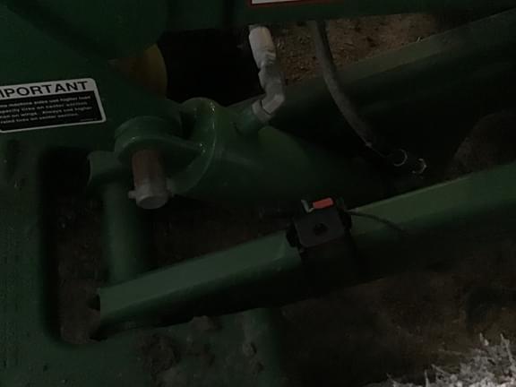 Image of John Deere 2660VT equipment image 4