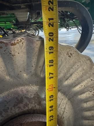 Image of John Deere 2660VT equipment image 2