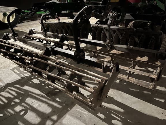 Image of John Deere 2660VT equipment image 4