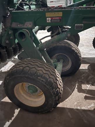 Image of John Deere 2660VT equipment image 3