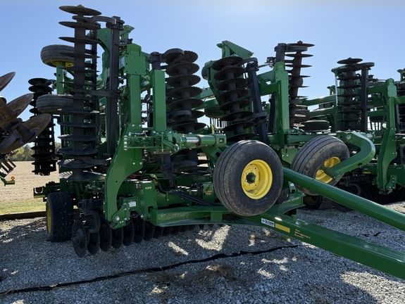 2020 John Deere 2660VT Equipment Image0