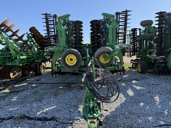 Image of John Deere 2660VT equipment image 1