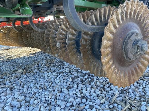 Image of John Deere 2660VT equipment image 3