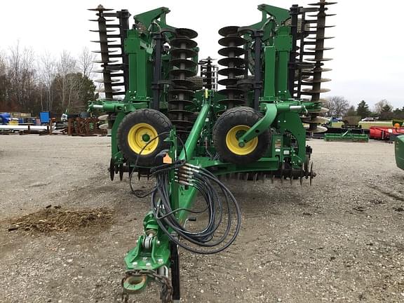 Image of John Deere 2660VT equipment image 1