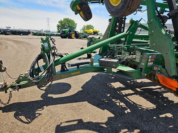 Image of John Deere 2660VT equipment image 1