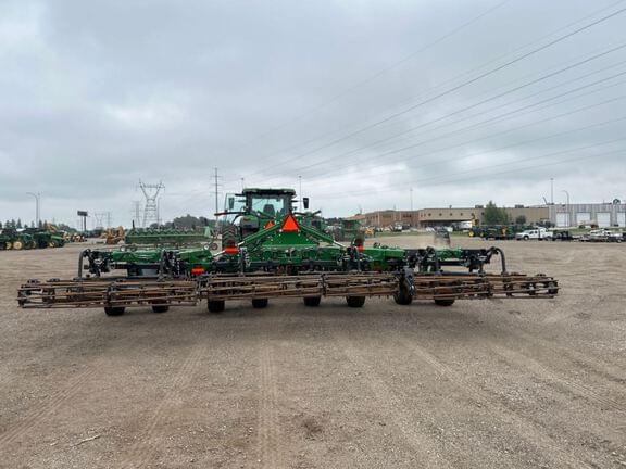 Image of John Deere 2660VT equipment image 3