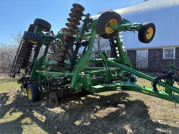 Image of John Deere 2660VT equipment image 3