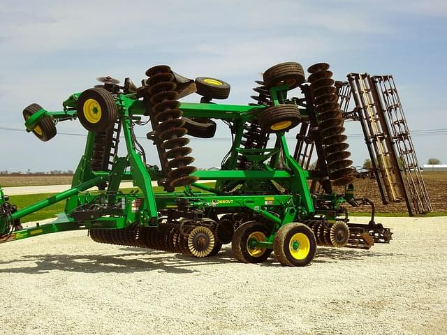 Image of John Deere 2660VT equipment image 1