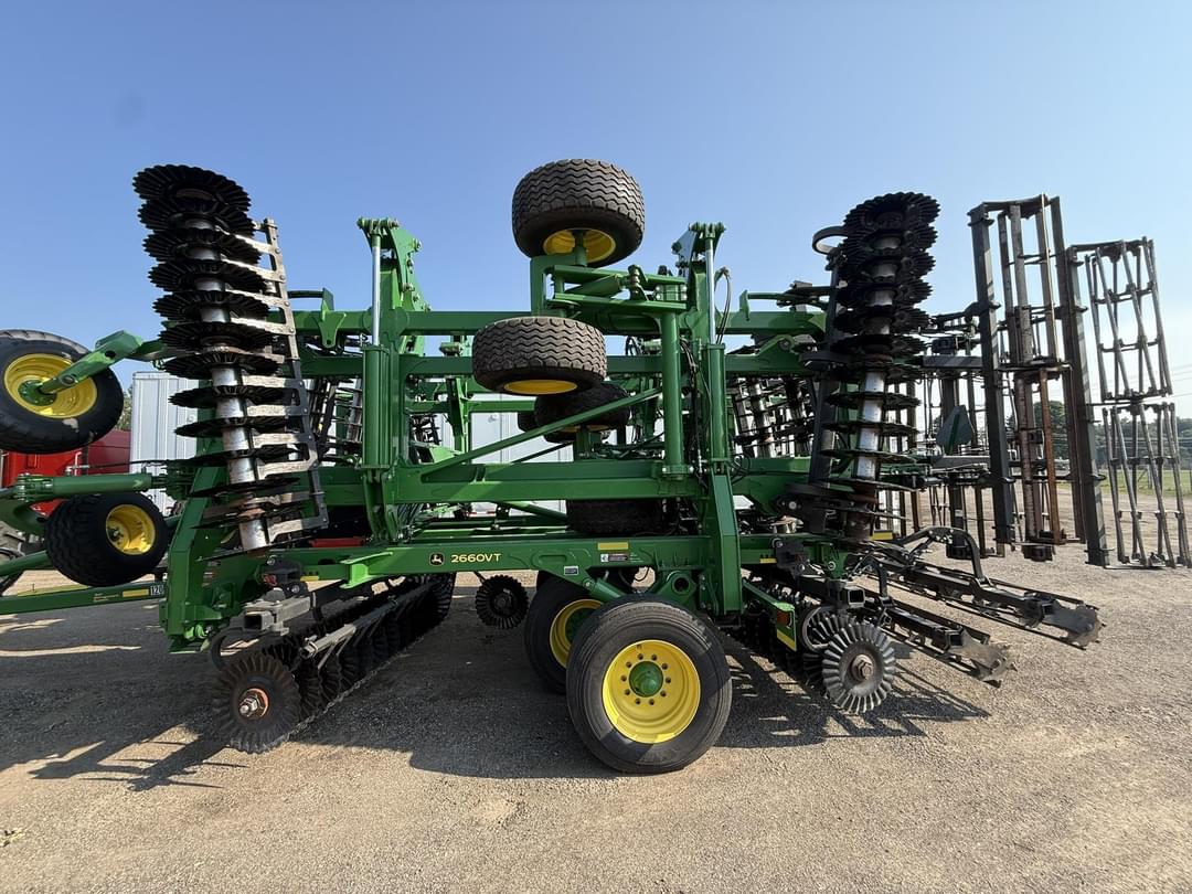 Image of John Deere 2660VT Primary image