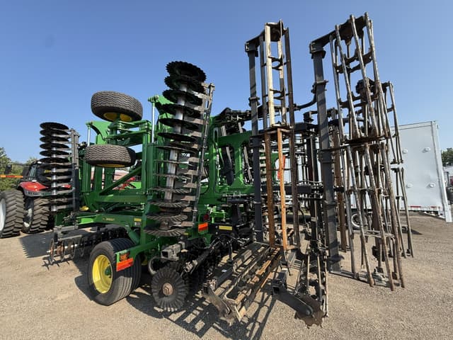 Image of John Deere 2660VT equipment image 1