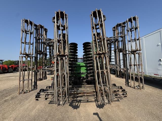 Image of John Deere 2660VT equipment image 3