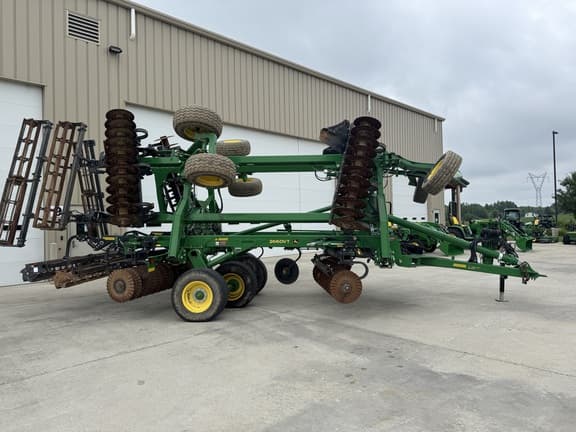 Image of John Deere 2660VT equipment image 2