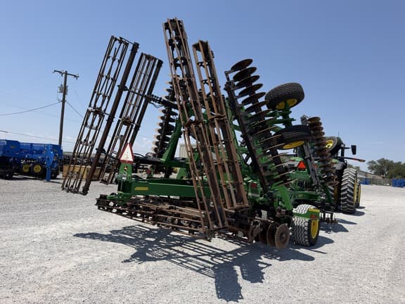 Image of John Deere 2660VT equipment image 4