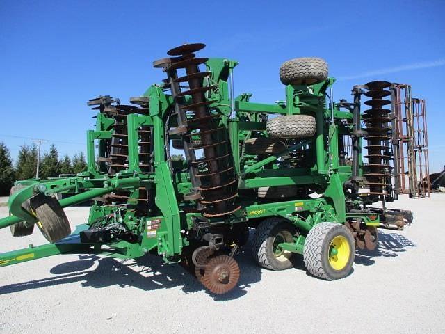 Image of John Deere 2660VT equipment image 2